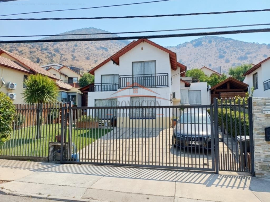 Casa Aislada con Departamento Independiente en Lomas de Lo Aguirre – 112 mt2