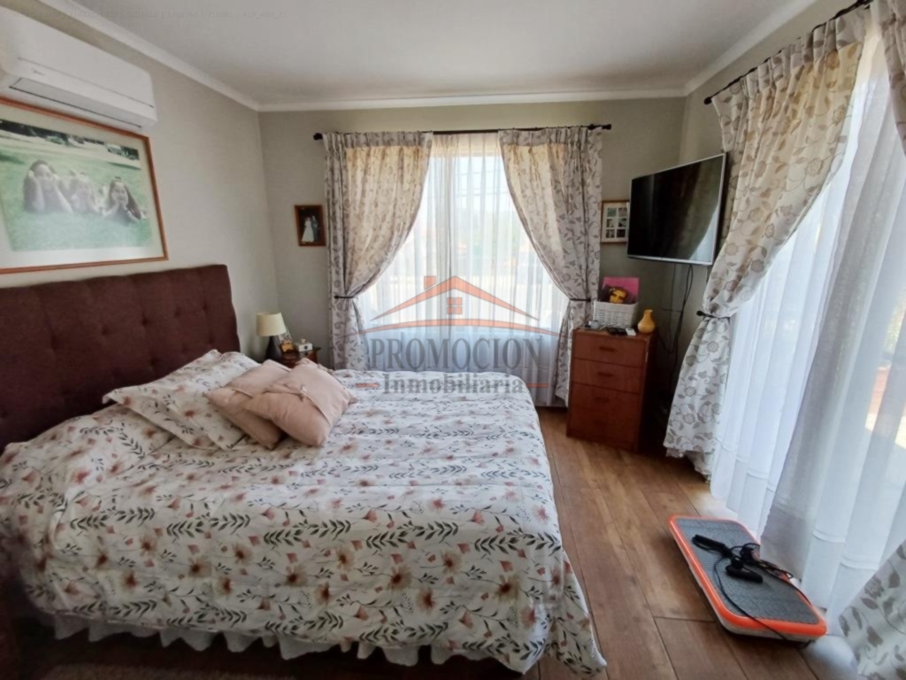 Casa Aislada con Departamento Independiente en Lomas de Lo Aguirre – 112 mt2