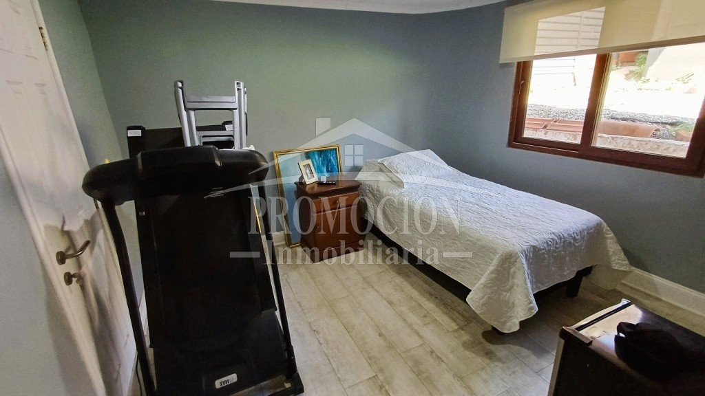 Casa con Piscina y Gran Terreno en Lomas de Lo Aguirre – 155 mt2