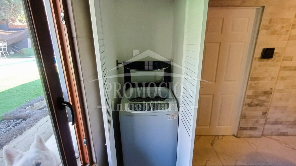Casa con Piscina y Gran Terreno en Lomas de Lo Aguirre – 155 mt2