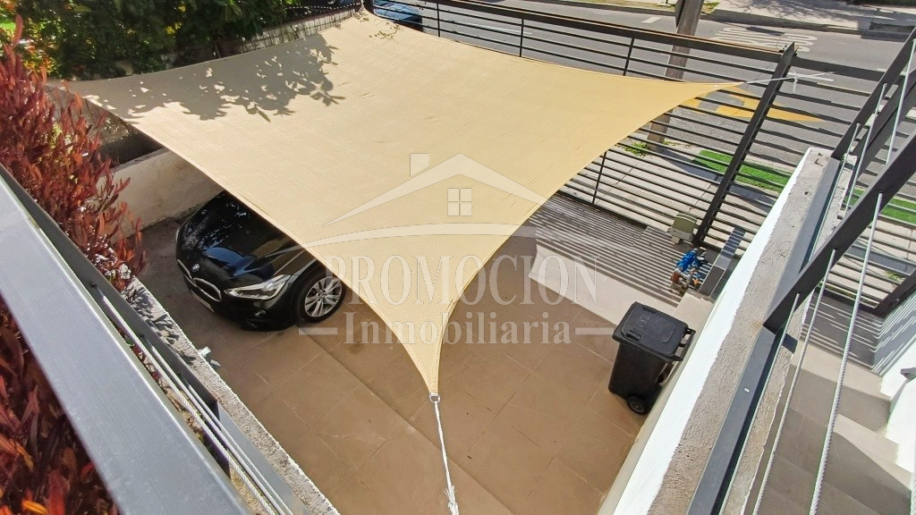 Casa con Piscina y Gran Terreno en Lomas de Lo Aguirre – 155 mt2