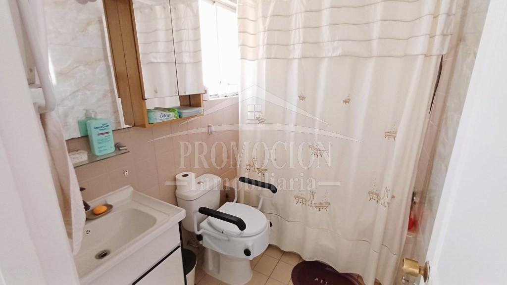Casa en Calle Belén, Lomas de Lo Aguirre – 4D + 3B