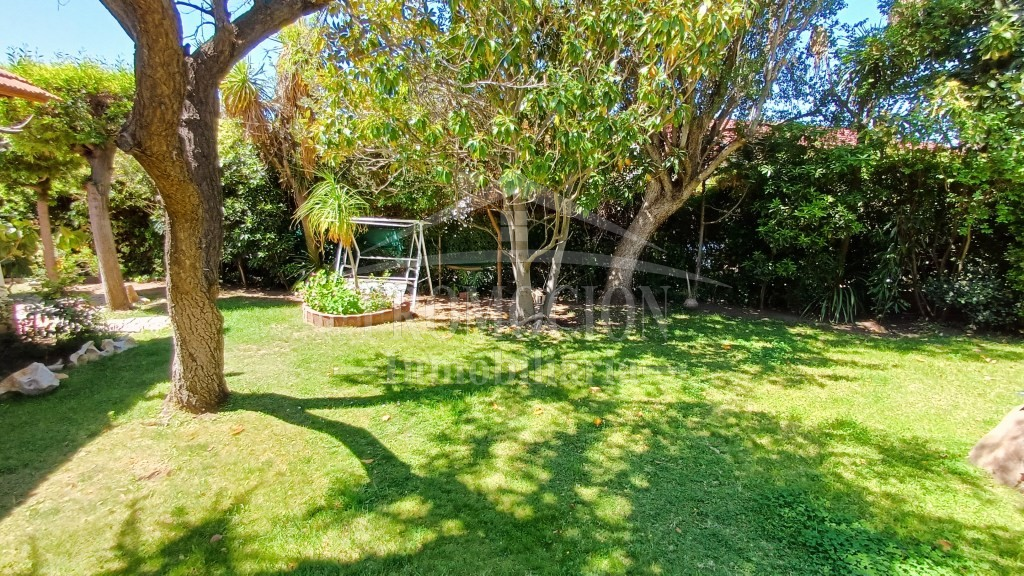 Casa en Calle Belén, Lomas de Lo Aguirre – 4D + 3B