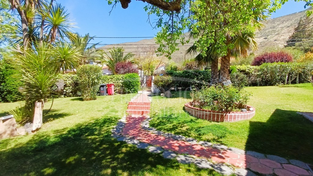 Casa en Calle Belén, Lomas de Lo Aguirre – 4D + 3B