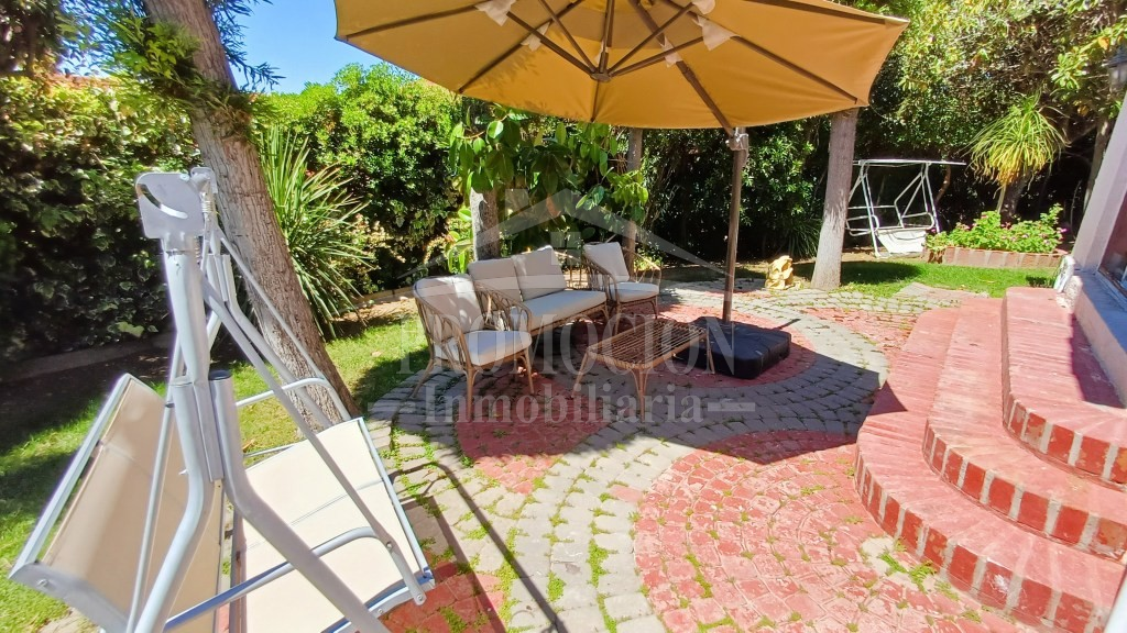 Casa en Calle Belén, Lomas de Lo Aguirre – 4D + 3B