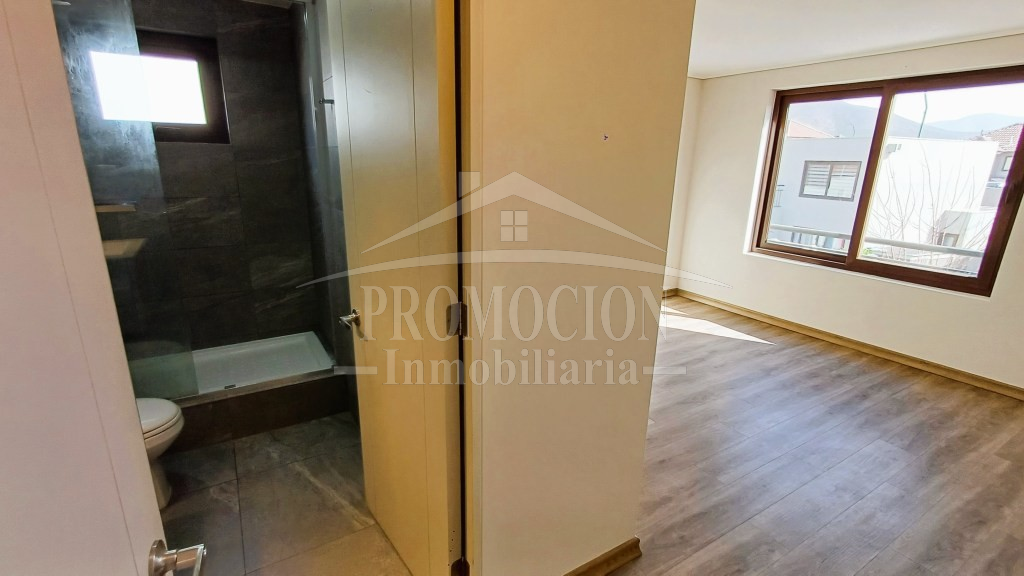 Casa Mediterránea en Sector Izarra, Ciudad de los Valles – 3D + 3B