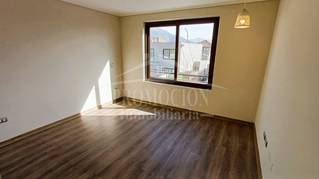 Casa Mediterránea en Sector Izarra, Ciudad de los Valles – 3D + 3B