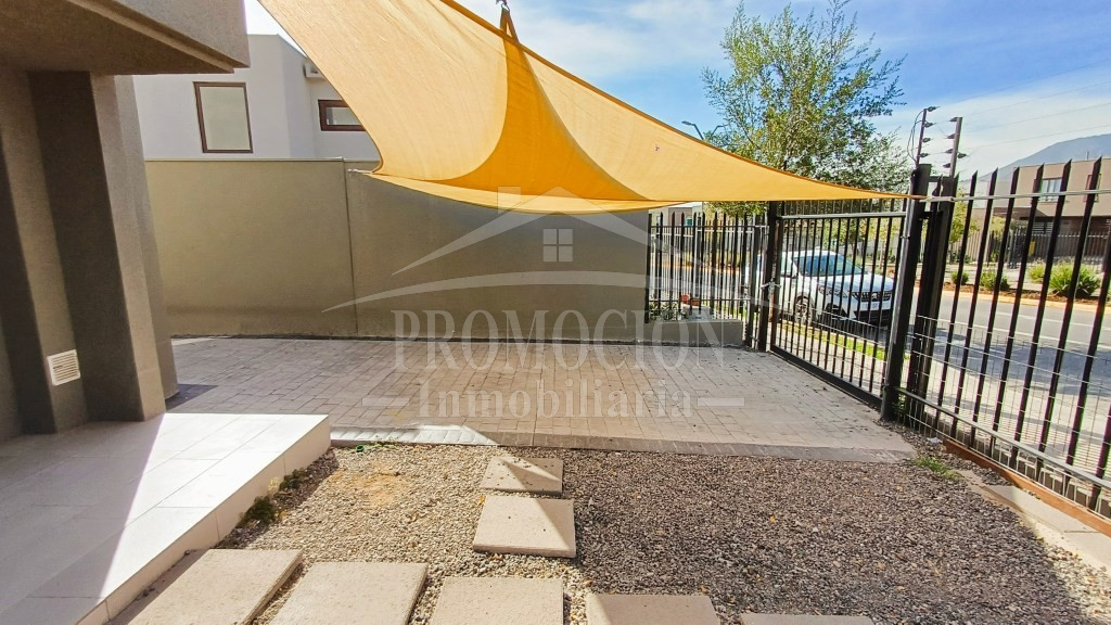 Casa Mediterránea en Sector Izarra, Ciudad de los Valles – 3D + 3B