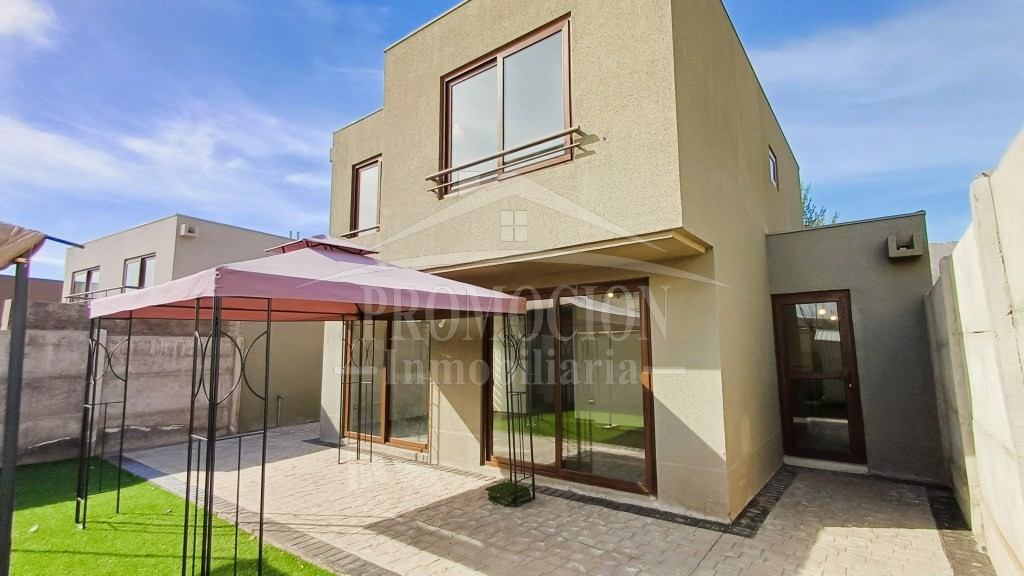 Casa Mediterránea en Sector Izarra, Ciudad de los Valles – 3D + 3B