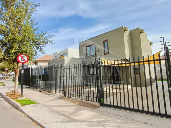 Casa Mediterránea en Sector Izarra, Ciudad de los Valles – 3D + 3B