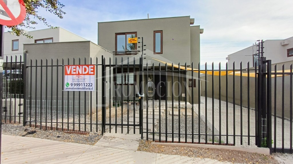 Casa Mediterránea en Sector Izarra, Ciudad de los Valles – 3D + 3B