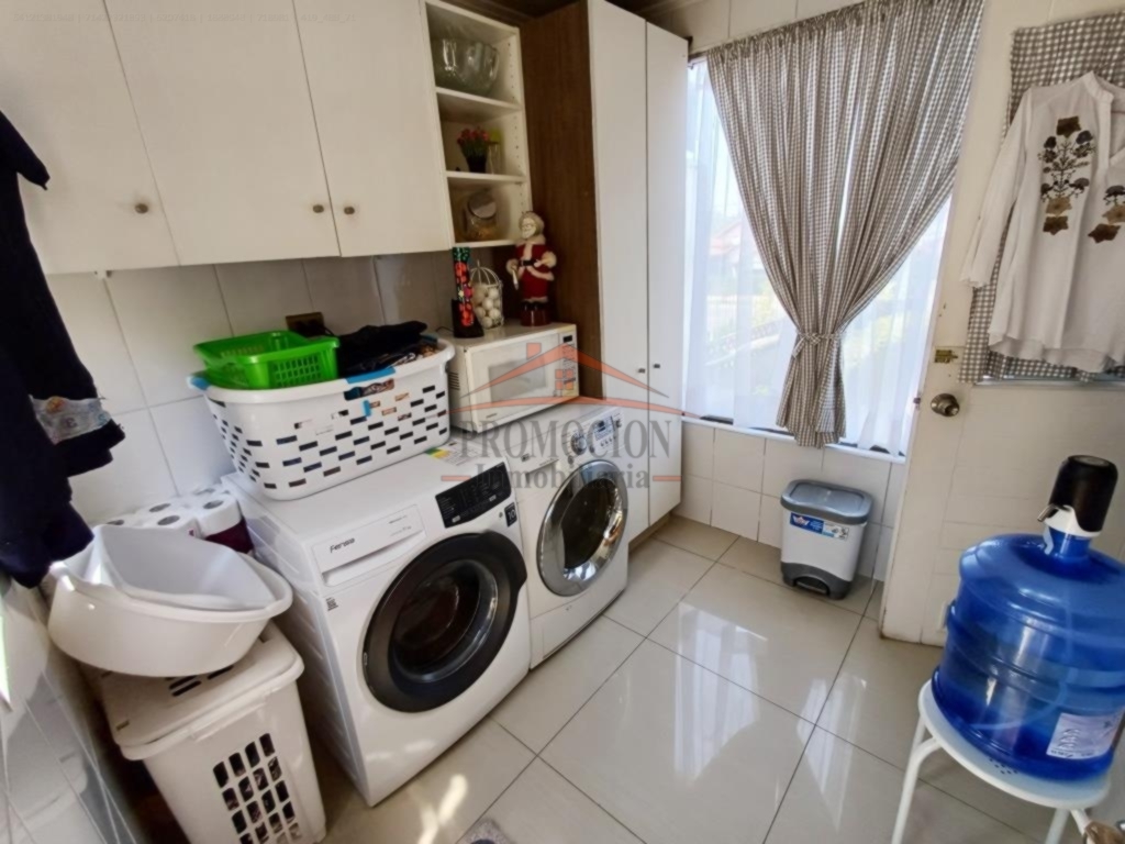 Casa Aislada con Departamento Independiente en Lomas de Lo Aguirre – 112 mt2