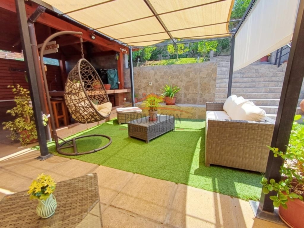 Casa Aislada con Departamento Independiente en Lomas de Lo Aguirre – 112 mt2