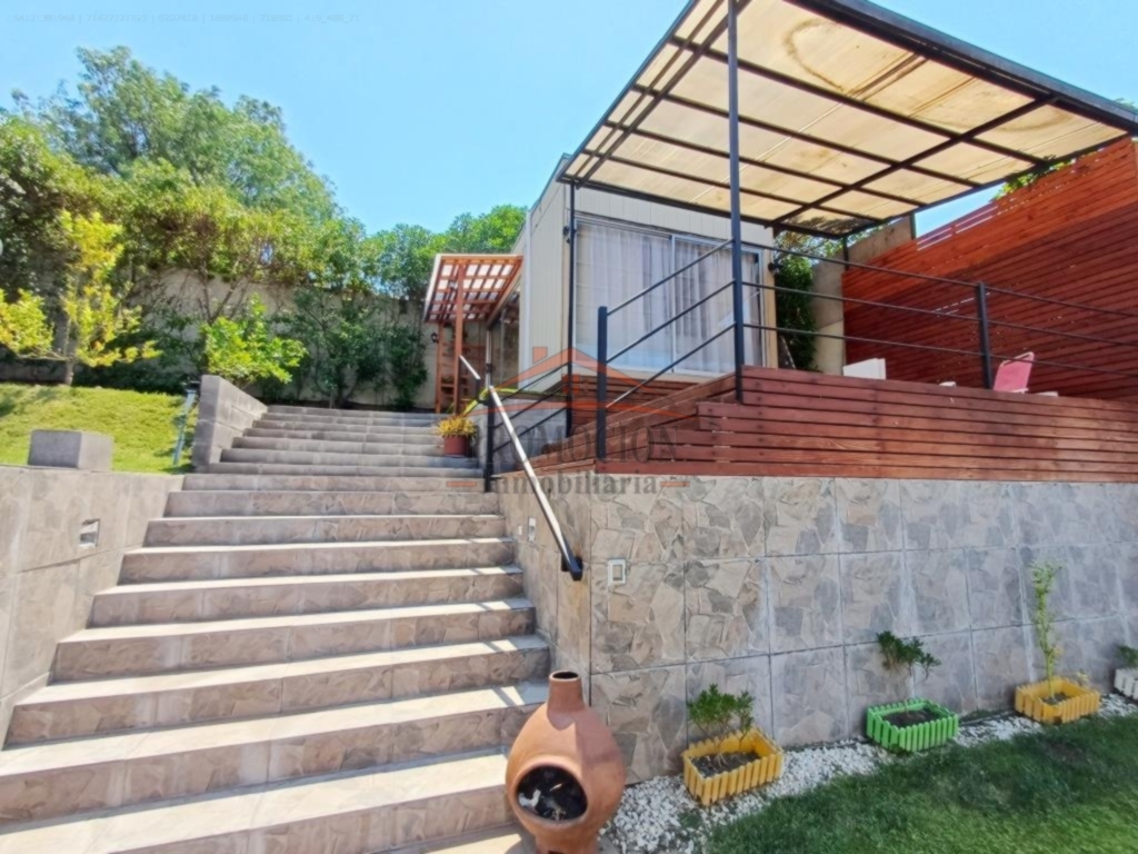 Casa Aislada con Departamento Independiente en Lomas de Lo Aguirre – 112 mt2